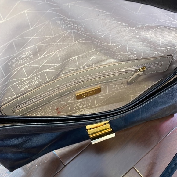 Badgley Mischka Clutch - Picture 4 of 9